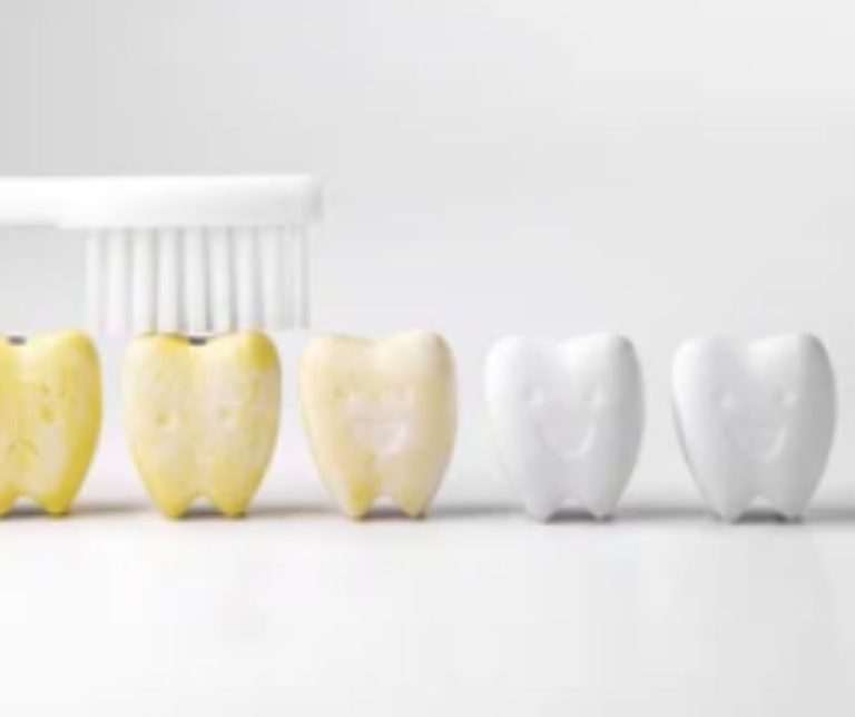 How To Drink Coffee Without Staining Your Teeth?