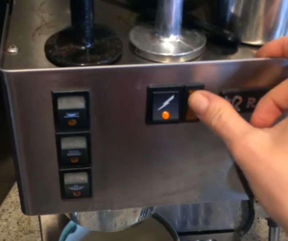 How long does it take Rancilio Silvia to warm up