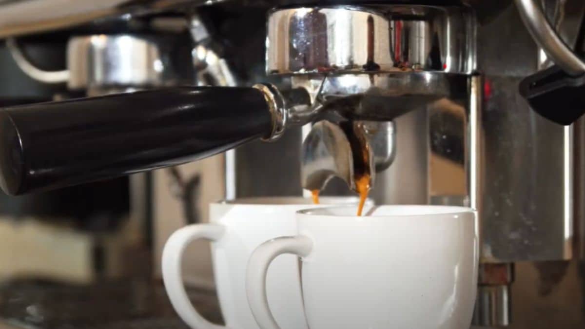 Jura coffee machine keeps turning off