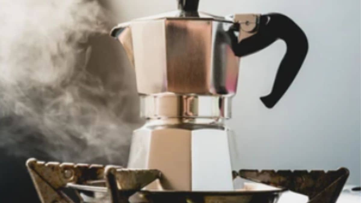 Moka pot on induction stove