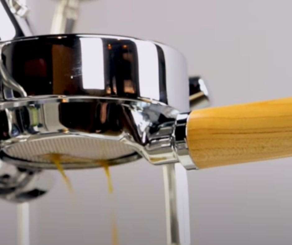 How to Avoid Bottomless Portafilter Spraying